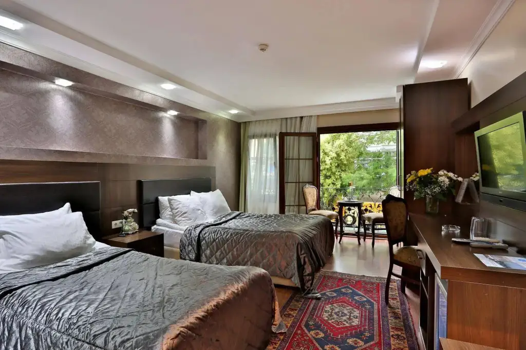 Стамбул: The Istanbul Hotel
