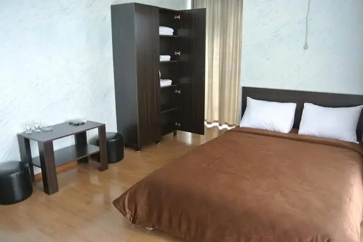 Батуми: Beach House Hotel