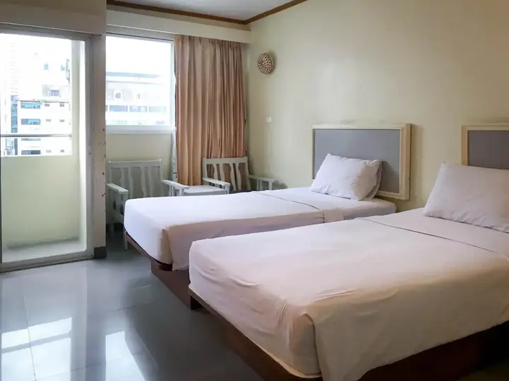 Бангкок: J TWO S Pratunam Hotel