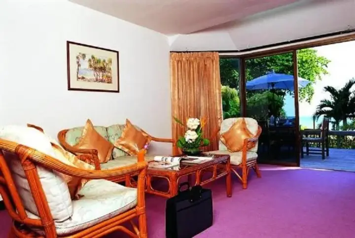 Клаенг: Palmeraie Beach Hotel Rayong