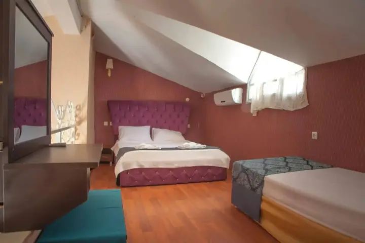 Калеучагиз: Peace Hotel