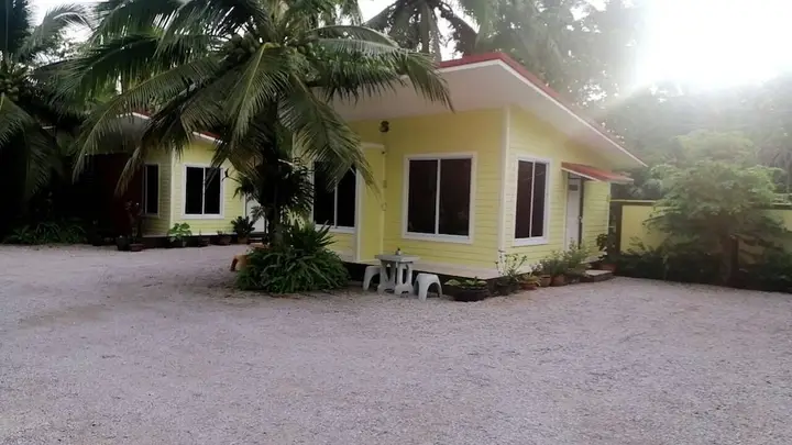 Сураттхани: Rim Nam Lomyen Resort