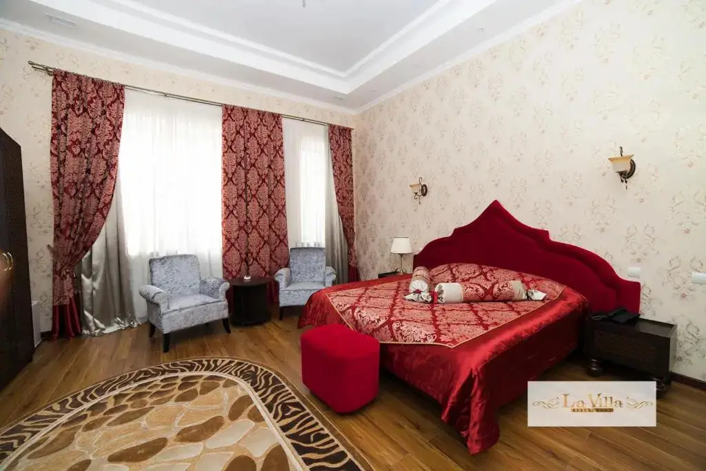Караганда: Park Hotel (Парк-Отель)