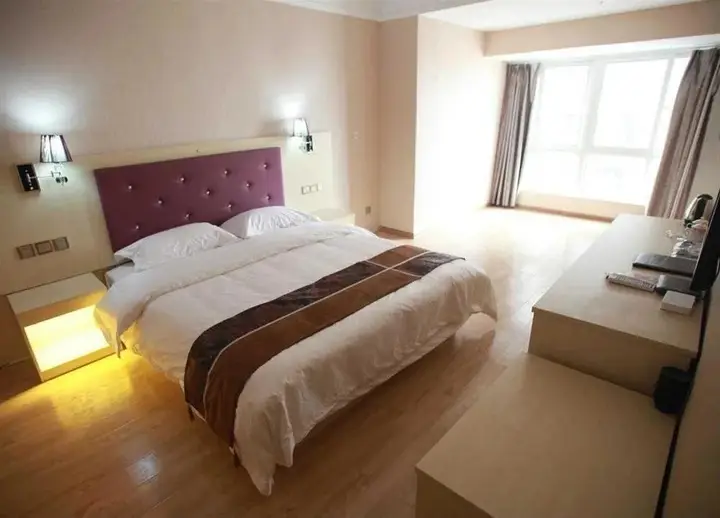 Сиань: Lvting Hotel(西安绿汀连锁快捷酒店)