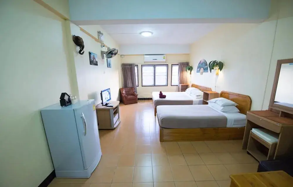 Чиангмай: Funky Monkey Guesthouse & Tours