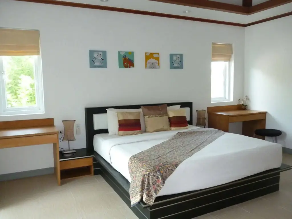 Тхаланг: Suriyasom Villa