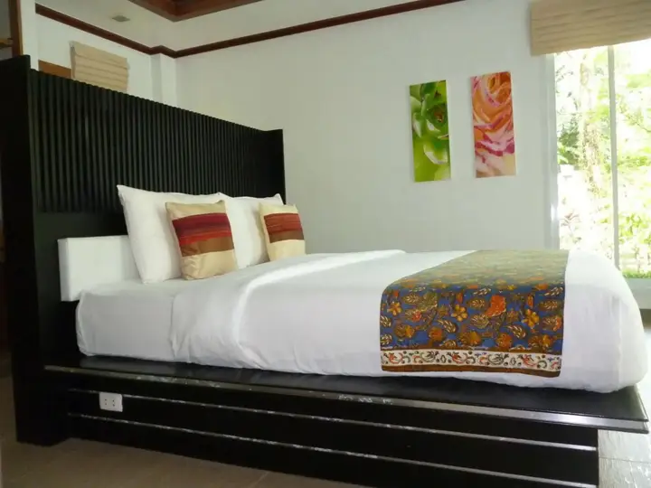 Тхаланг: Suriyasom Villa