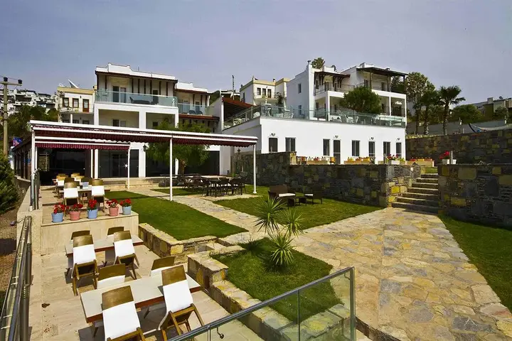Битез: Sestra Hotel