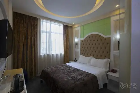 Roman Holiday Hotel (Wuhan Xibei Lake) — фото 1