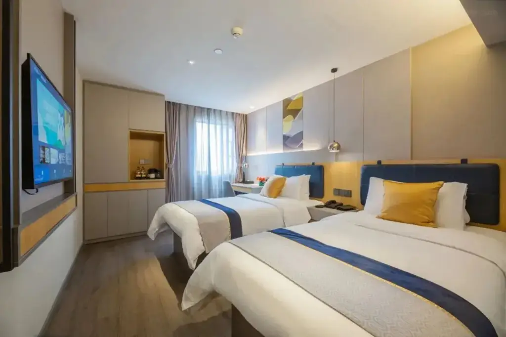 Чанша: Homeinn Selected Hotel (Changsha Xindaxin Wu Yi Square Subway Station)