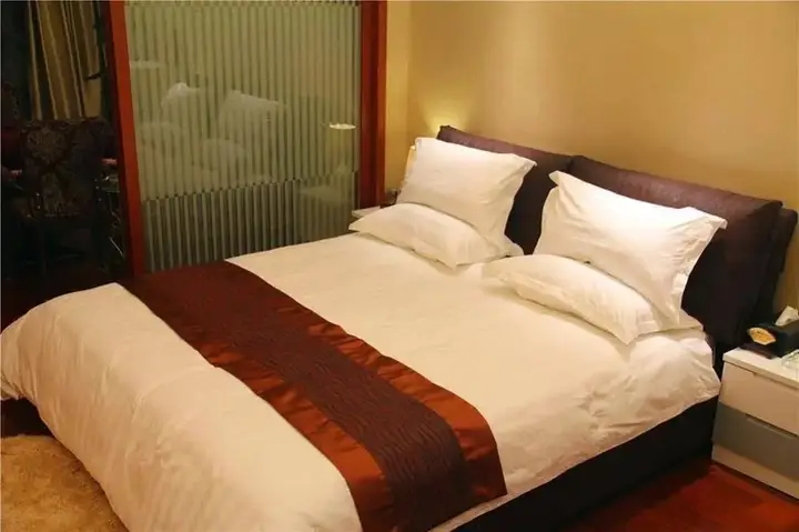 Чунцин: Love Apartment (Chongqing Nanping Xiexin Xingguang)