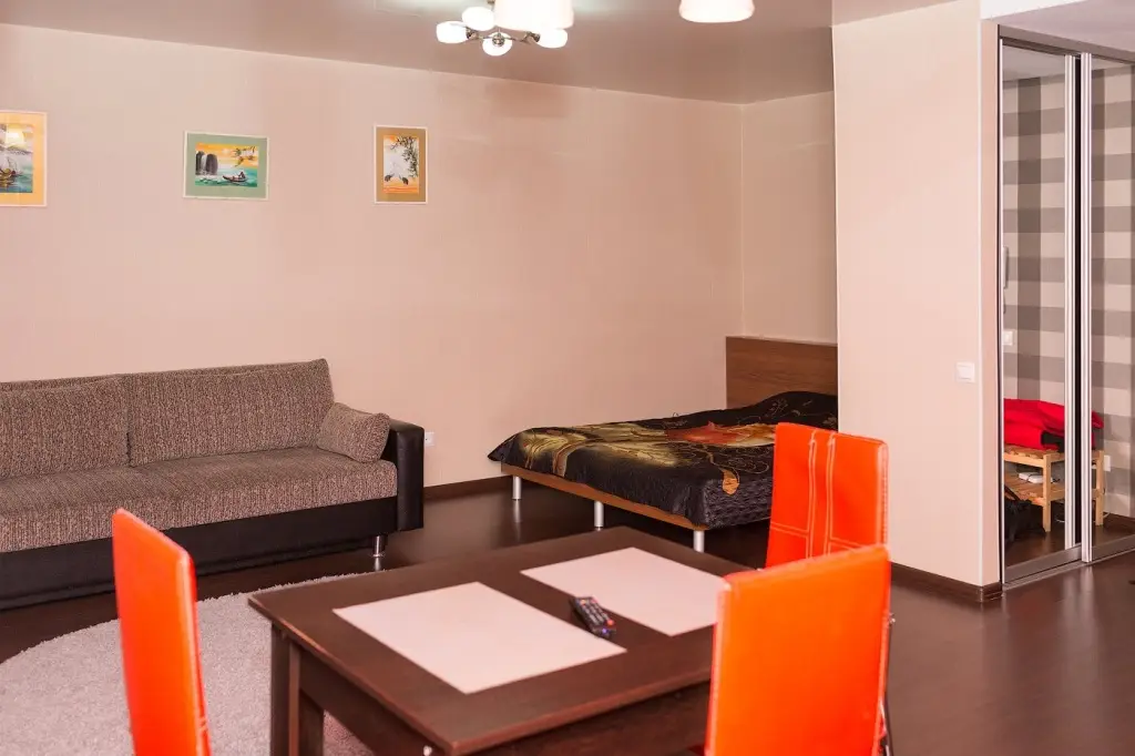 Сочи: Kvartira Na Sutki Apartments