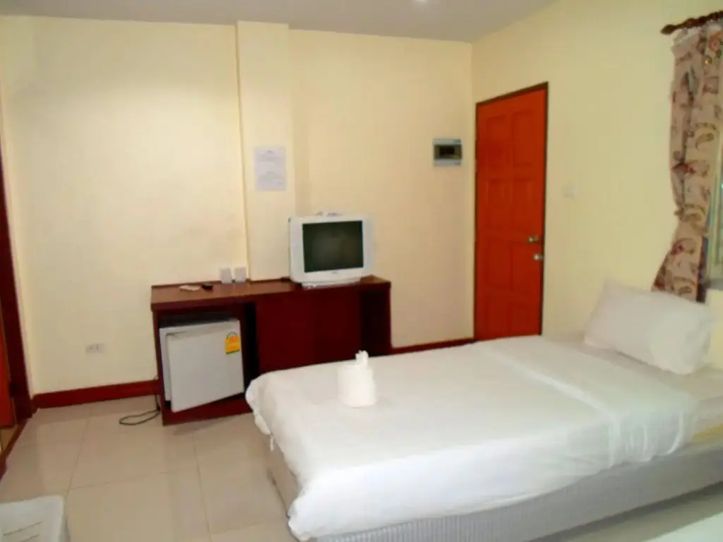 Сураттхани: S Vittayakorn Apartment