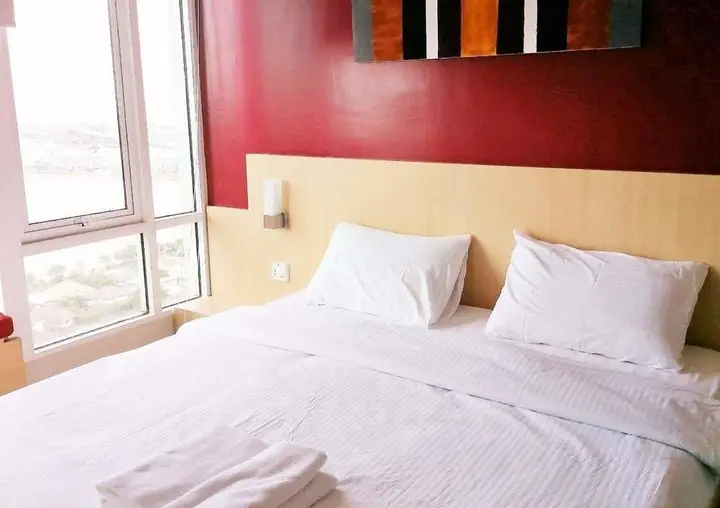 Паккрет: Implace Impact at Msociety Condo