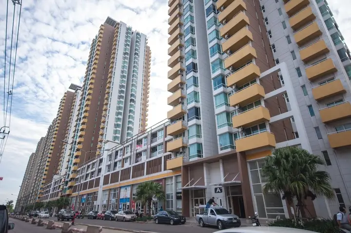 Паккрет: Implace Impact at Msociety Condo