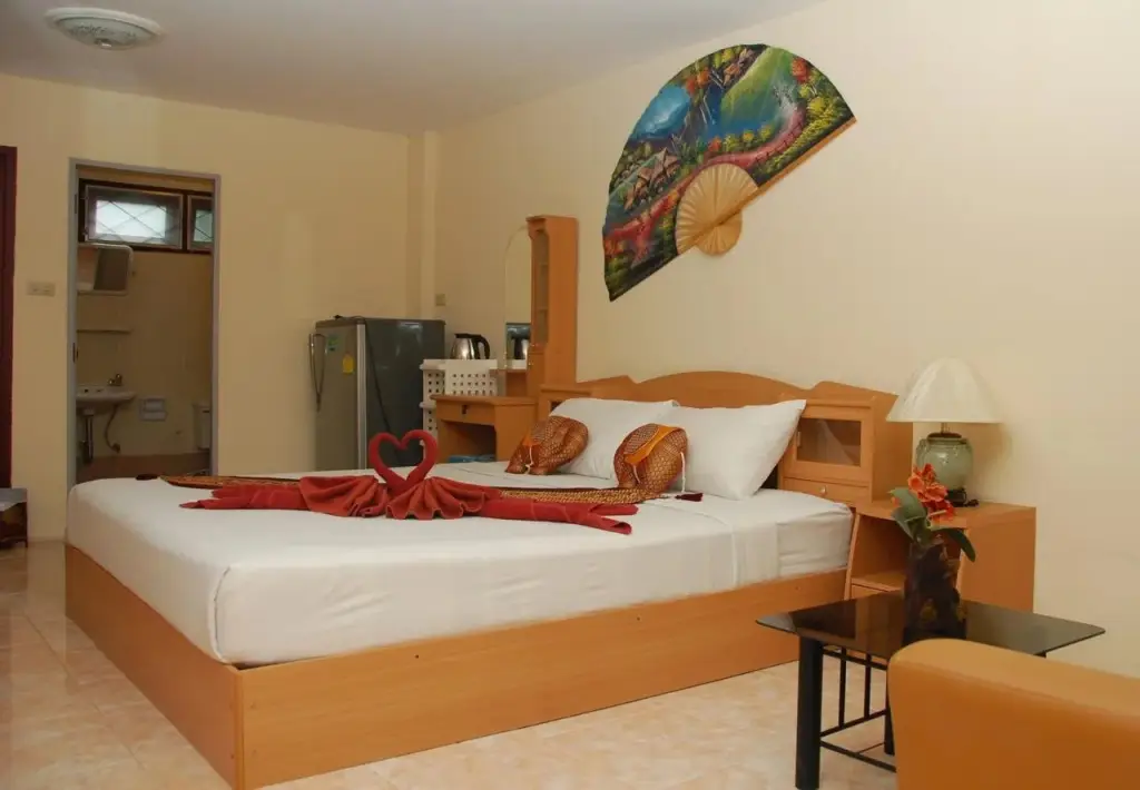 Паттайя: Sirikarn Residence and Luxury Apartments