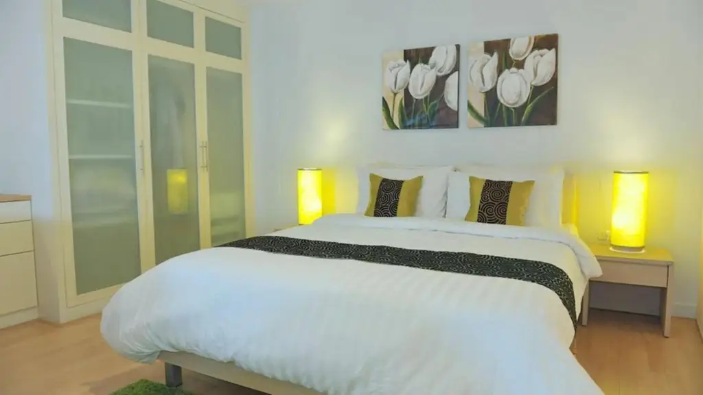 Бангкок: Duplex 21 Apartment