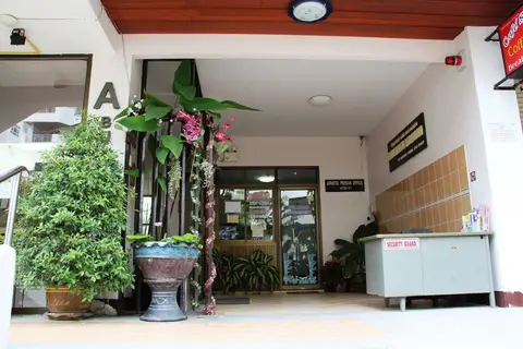 Jomtien Good Luck Apartment — фото 1