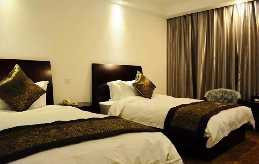 Нанкин: Baicaoyuan Hotel(南京百草园宾馆（草场门南艺二师地铁站店）)