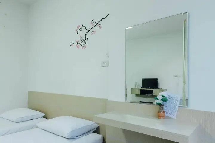 Сураттхани: Cheaper Room