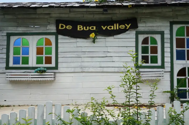 Ванг Нам Кхио: De Bua Valley