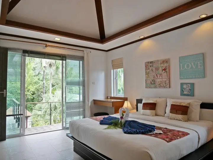 Тхаланг: Suriyasom Villa