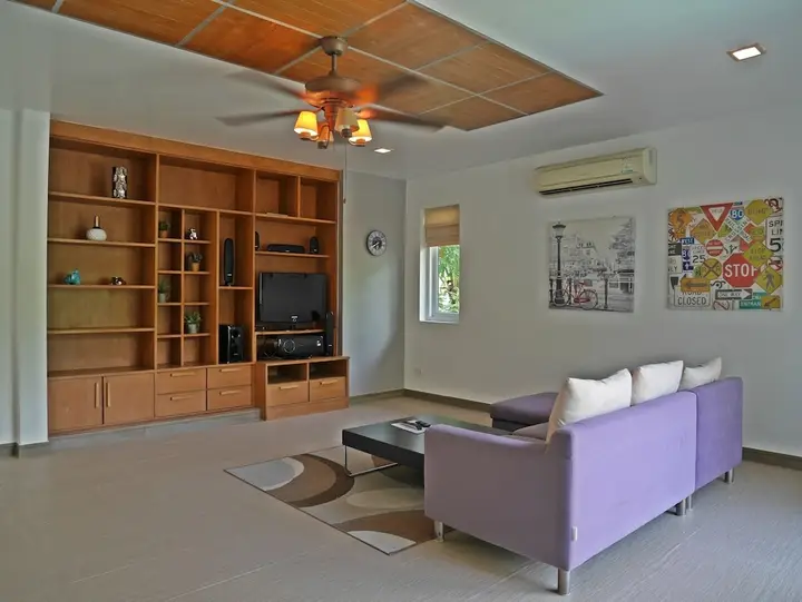 Тхаланг: Suriyasom Villa