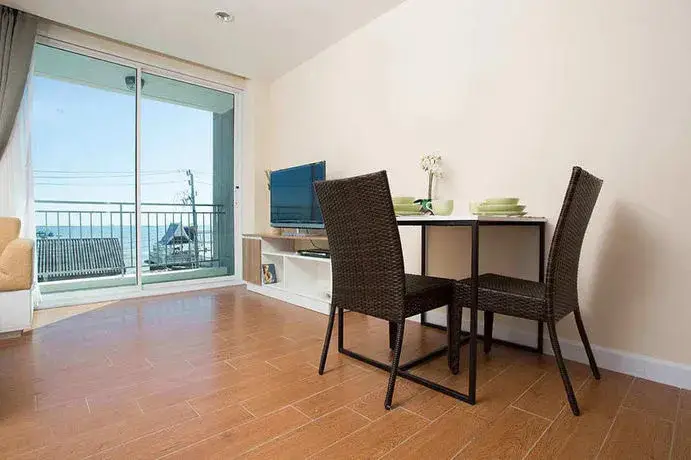 Чонбури: BBG Seaside Luxurious Service Apartment