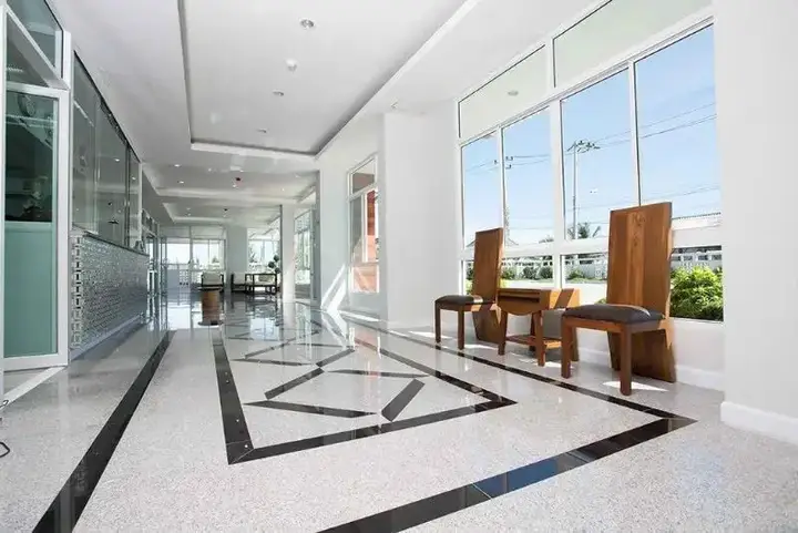 Чонбури: BBG Seaside Luxurious Service Apartment