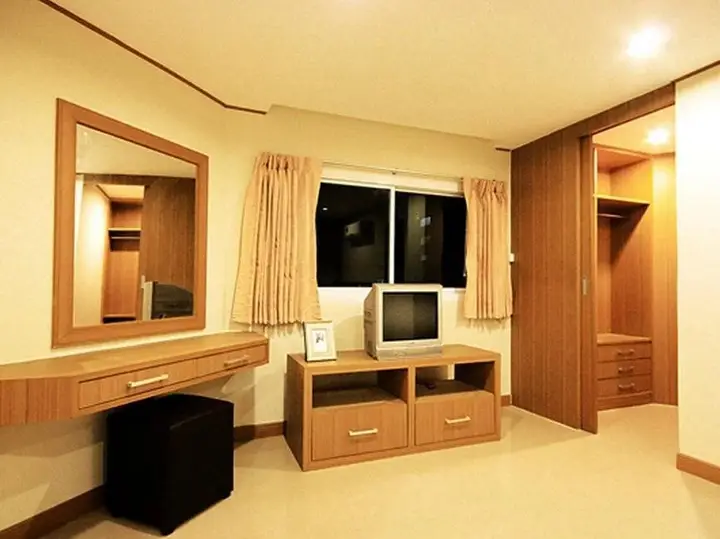 Бангкок: The Chateau Luxury Serviced Apartment