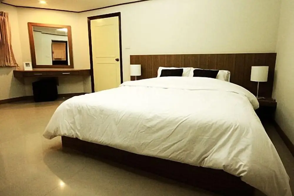 Бангкок: The Chateau Luxury Serviced Apartment
