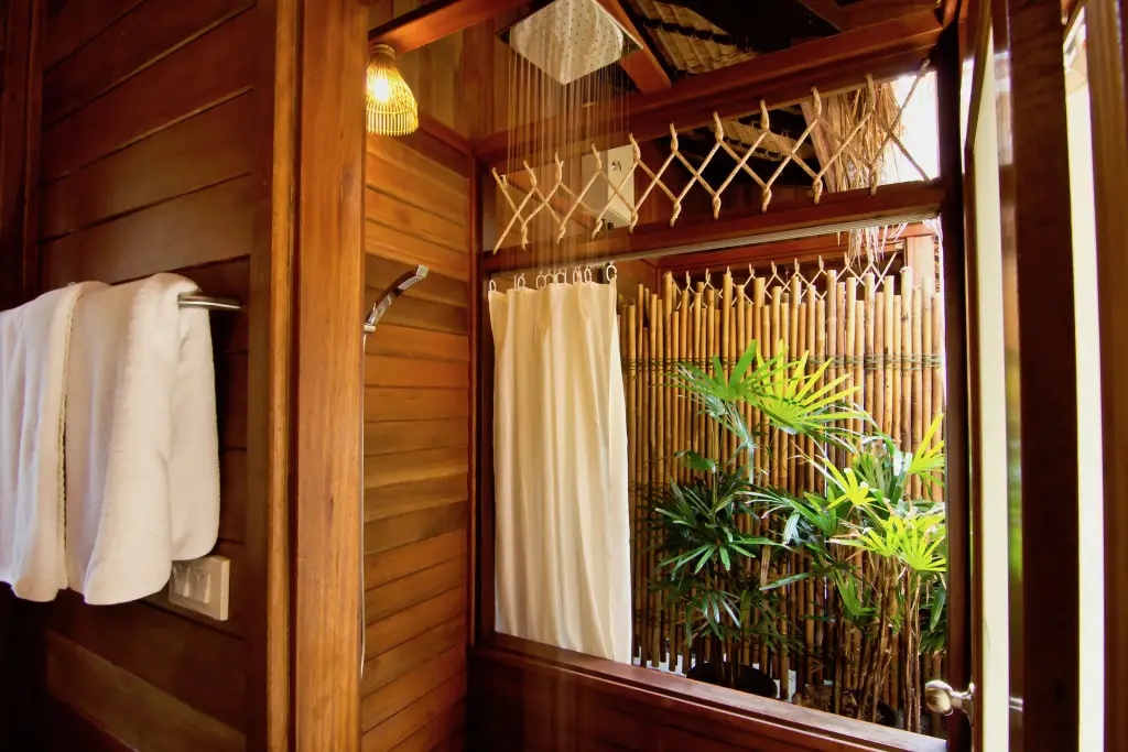 Сай Йок: The FloatHouse River Kwai
