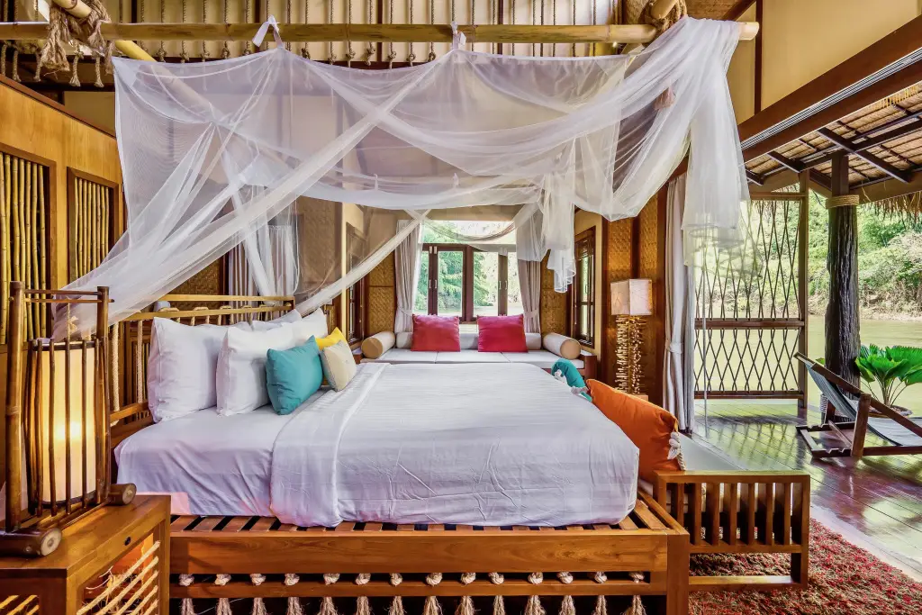 Сай Йок: The FloatHouse River Kwai