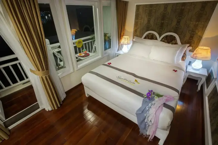 Халонг: Signature Royal Halong Cruise