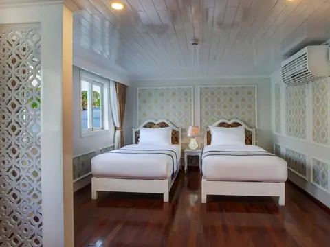 Signature Royal Halong Cruise — фото 1