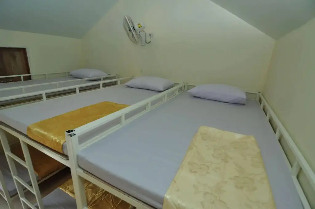 Краби: Blanco Dorm Room & Restaurant