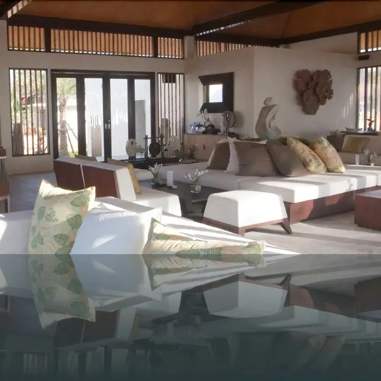 Тхап Сакае: Villa Nirwana