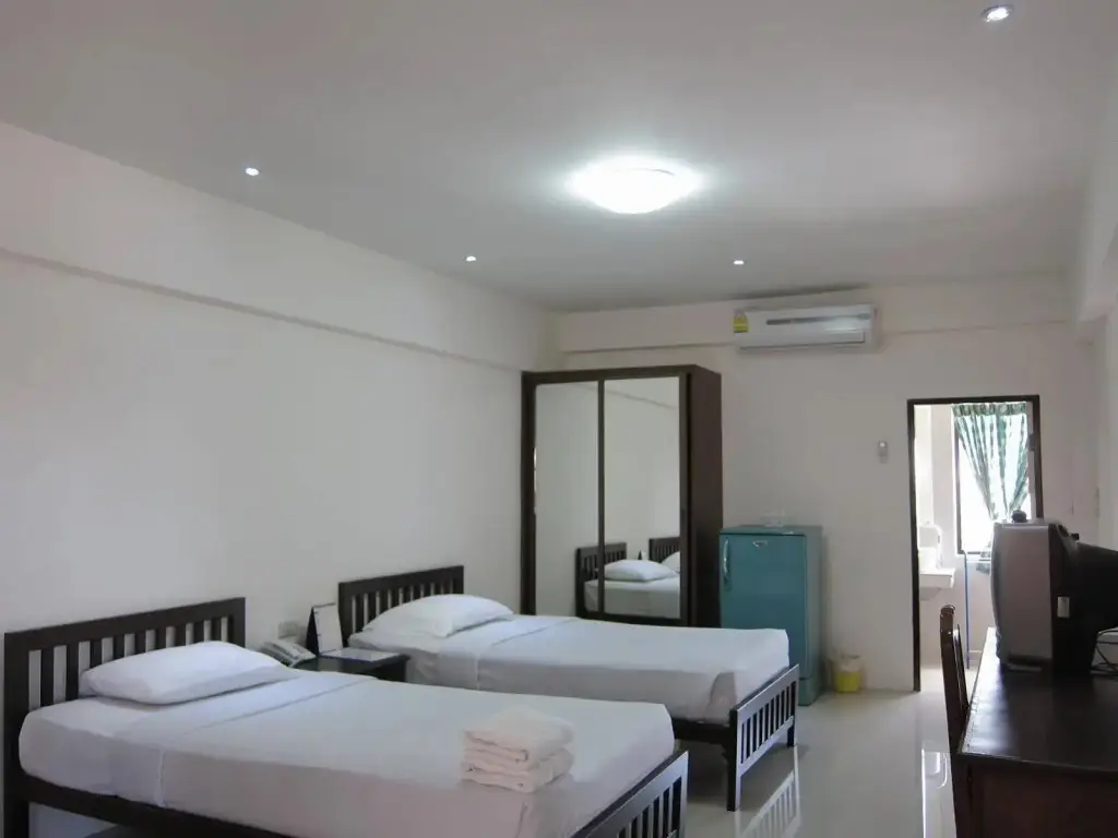 Районг: Golden House Service Apartment