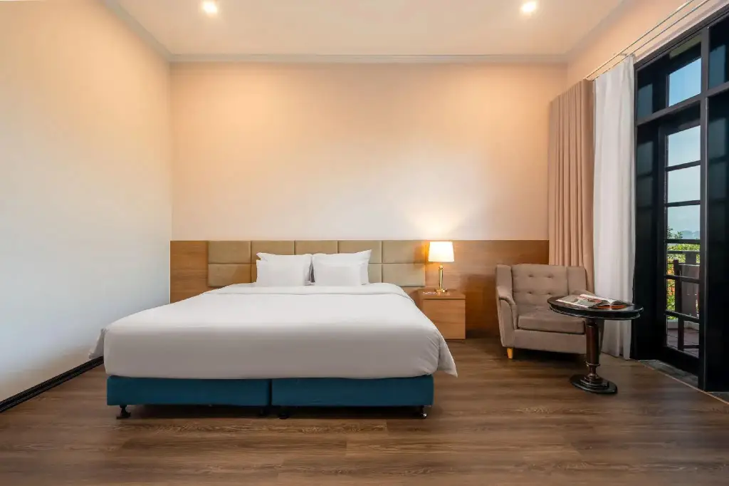 Халонг: Tuan Chau Resort Halong