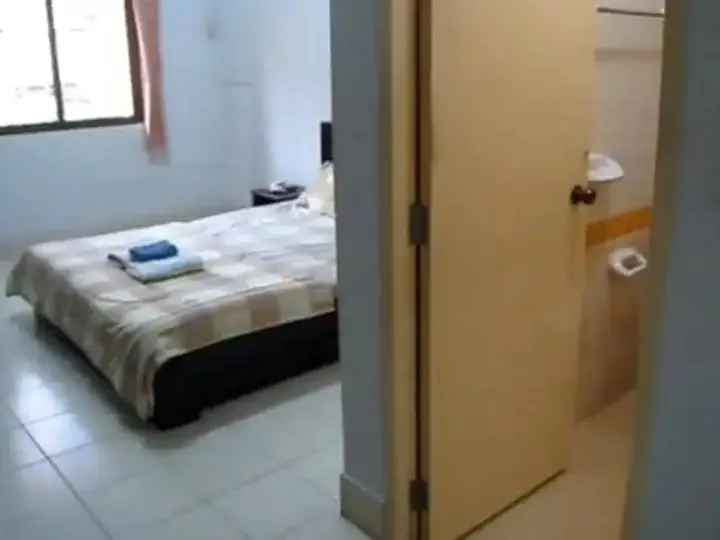 Бангкок: Phet Place Apartment