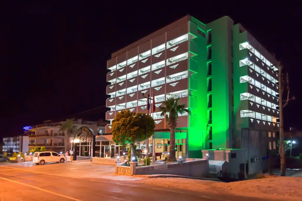 Green Gold Hotel — фото 1