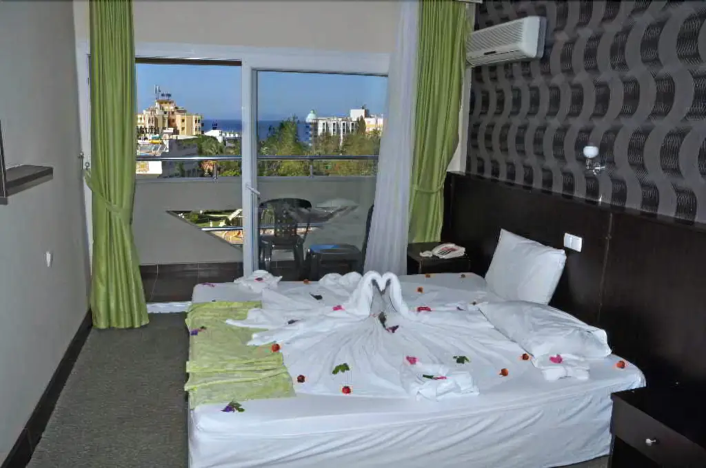 Гюзельчамлы: Green Gold Hotel