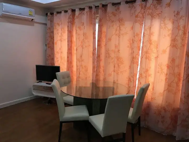 На Чом Тхиан: Baan Somprasong Apartment - Na Jomtien