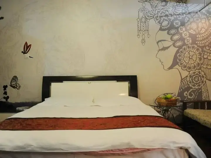 Нанкин: Moonlight Hotel (Nanjing Shanxi Road Zhonghuan Guoji)(南京木林森影院酒店式公寓)