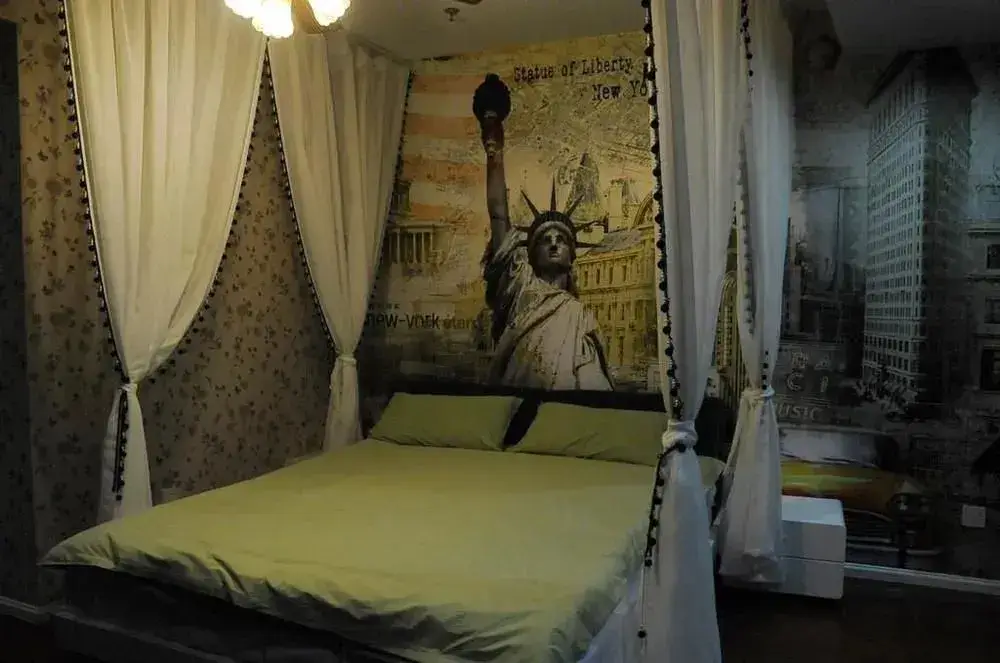 Нанкин: Moonlight Hotel (Nanjing Shanxi Road Zhonghuan Guoji)(南京木林森影院酒店式公寓)