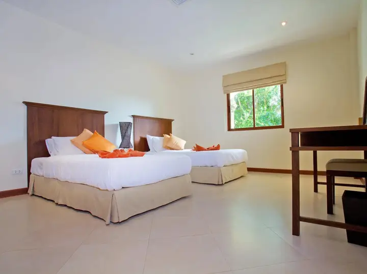 Тхаланг: Bang Tao Beach Apartment