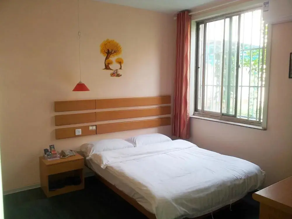 Цзинань: Saifel Business Hotel (Jinan Qilu Hospital Baotu Spring Store)(赛菲尔商务宾馆(济南齐鲁医院趵突泉店))