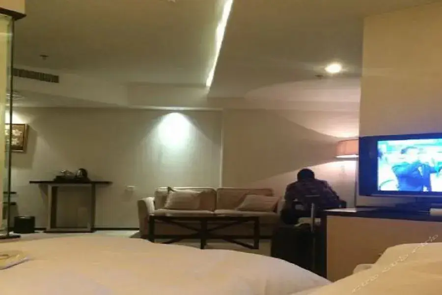 Сиань: Yulong International