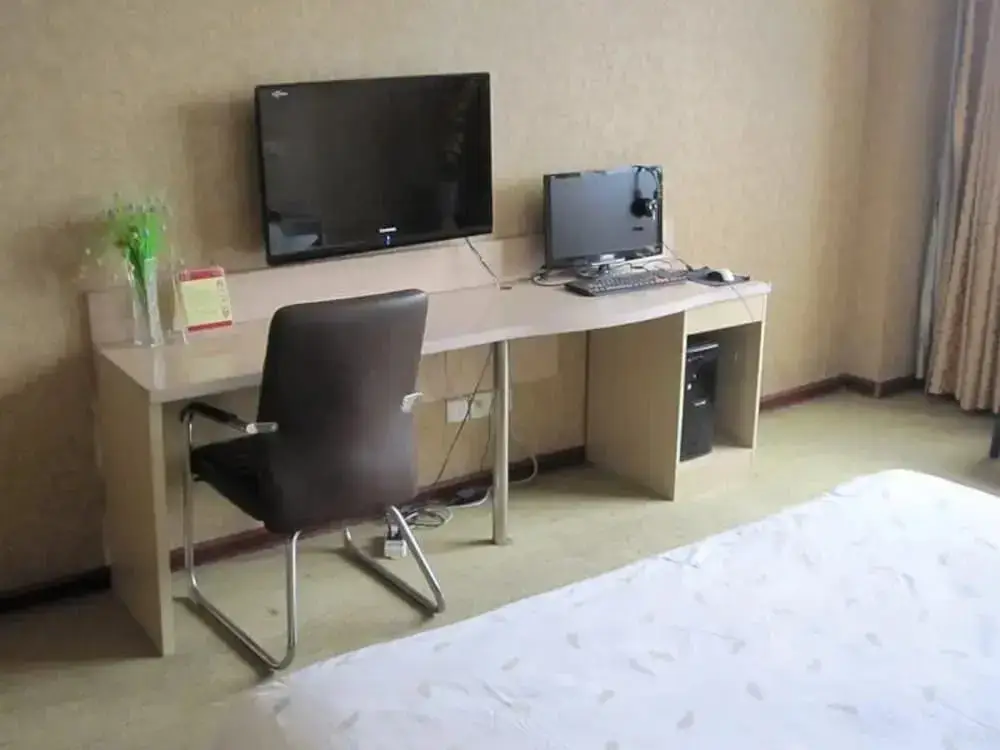 Ухань: Jiuzhou Business Hotel(武汉市九洲商务宾馆)