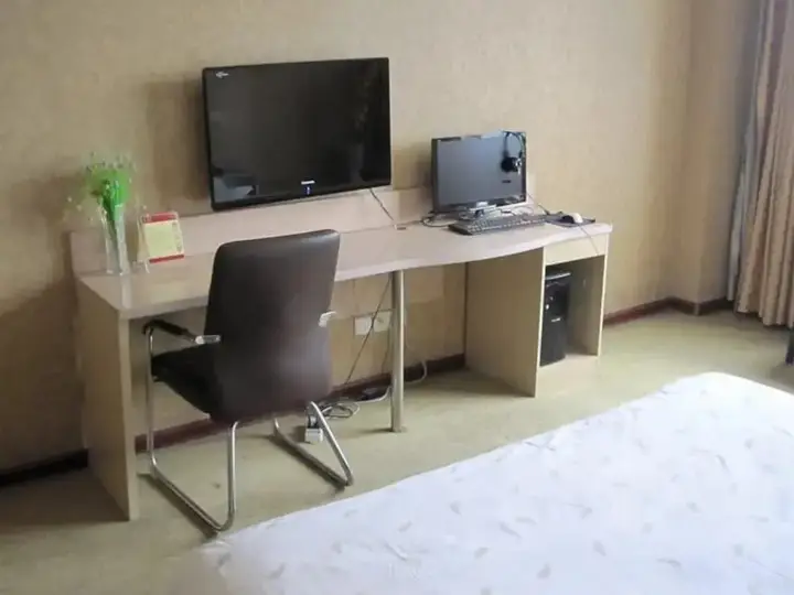 Ухань: Jiuzhou Business Hotel(武汉市九洲商务宾馆)